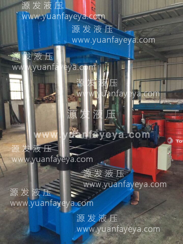 120噸壓力集裝袋打包機(jī)（四柱導(dǎo)向）