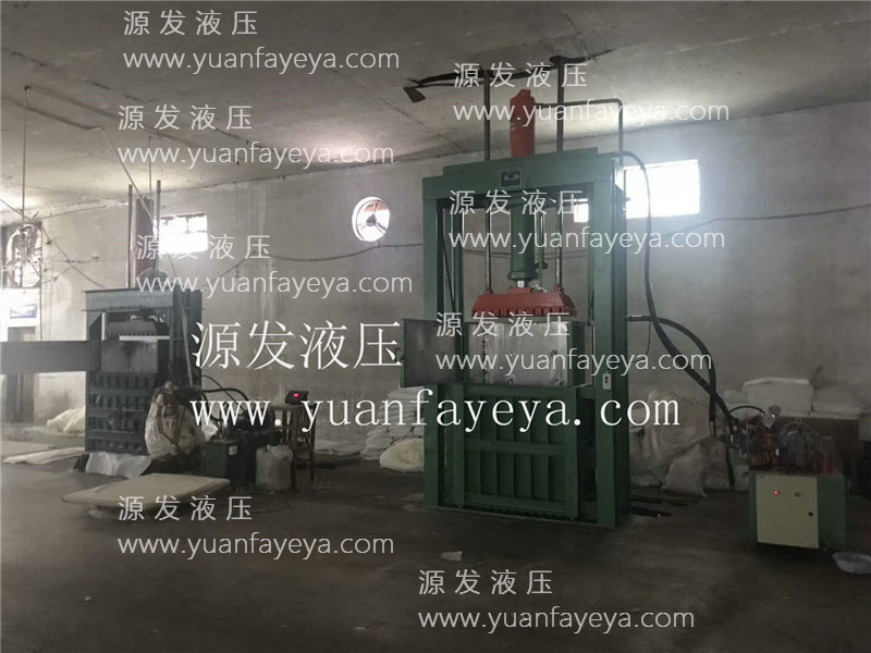 100公斤紗線(xiàn)打包機(jī)